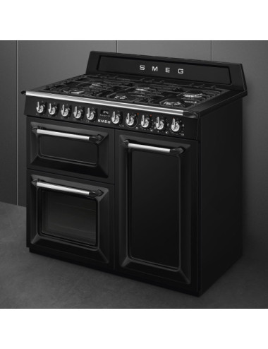 Smeg Cocina Victoria TR103BL 3 Hornos Termoventilado Gas 6 Fuegos Negra 61L Clase A